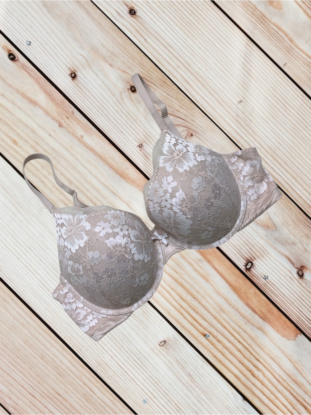 Victorias Secret 36D beige lace perfect shape bra